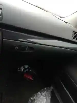 Sloopvoertuig audi a4 berlina (8e) 1.9 tdi (96kw) van het jaar 2002 aangedreven awx