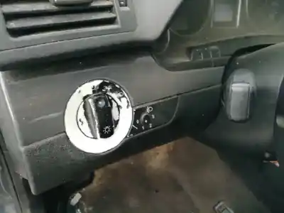 Sloopvoertuig audi a4 berlina (8e) 1.9 tdi (96kw) van het jaar 2002 aangedreven awx