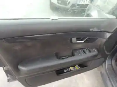 Sloopvoertuig audi a4 berlina (8e) 1.9 tdi (96kw) van het jaar 2002 aangedreven awx