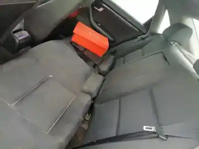 Sloopvoertuig audi a4 berlina (8e) 1.9 tdi (96kw) van het jaar 2002 aangedreven awx