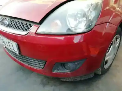 Véhicule à la ferraille ford fiesta (cbk) ghia de l'année 2005 alimenté f6jb