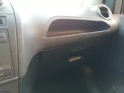Véhicule à la ferraille ford fiesta (cbk) ghia de l'année 2005 alimenté f6jb