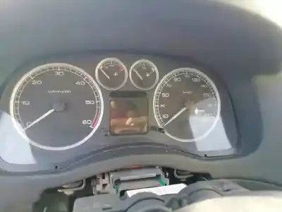 Vehicul casat peugeot 307 break / sw (s1) sw al anului 2002 alimentat 3hrhsb