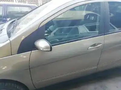 Véhicule à la ferraille mercedes-benz clase b (w245) 180 cdi (245.207) de l'année 2006 alimenté 640940