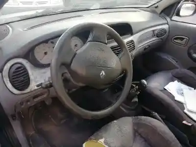 Scrapping Vehicle renault megane i coupe fase 2 (da..) 1.9 dci diesel cat 102 cv / 75 kw of the year 2001 powered f9q k7