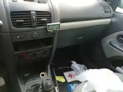 Утилизация автомобиля renault clio ii fase ii (b/cb0) dynamique года 2003 питание k9k a7