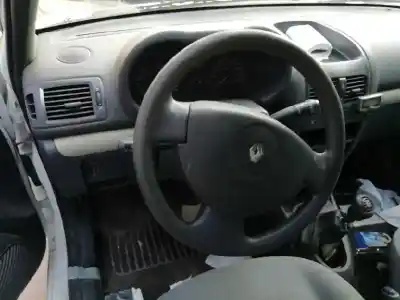 Утилизация автомобиля renault clio ii fase ii (b/cb0) dynamique года 2003 питание k9k a7