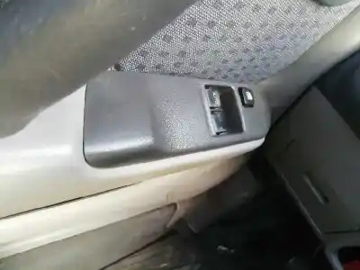 Veículo de Sucata nissan primera berlina (p11) 1.6 16v cat do ano 2001 alimentado qg16