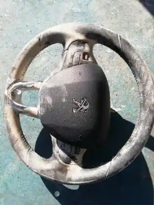 Veículo de Sucata peugeot 2008 (--.2013->) active do ano 2015 alimentado bh02