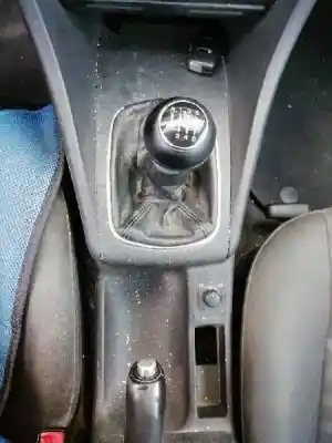 Hurda Aracı audi a6 berlina (4b2) 2.5 v6 24v tdi cat (aym) yılın 2001 güçlü aym