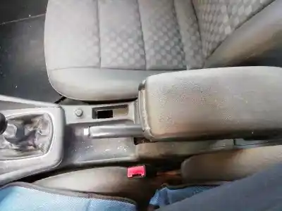 Hurda Aracı audi a6 berlina (4b2) 2.5 v6 24v tdi cat (aym) yılın 2001 güçlü aym