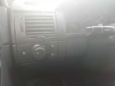 Veicolo di demolizione opel meriva a monospace (x03) 1.7 dti (e75) dell'anno 2004 alimentato y17dt