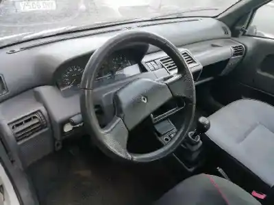 Здавання транспортного засобу renault                                            clio i fase i+ii (b/c57)                                                                                                                                                                                                                                   1.2 року 1993 потужний e7f