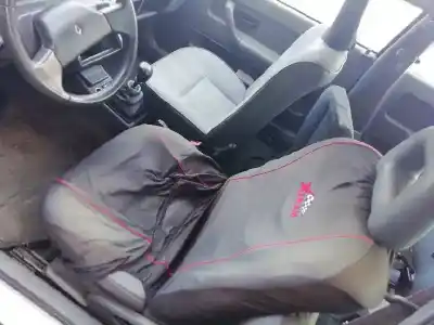 Здавання транспортного засобу renault                                            clio i fase i+ii (b/c57)                                                                                                                                                                                                                                   1.2 року 1993 потужний e7f