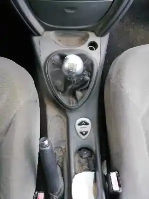 Véhicule à la ferraille citroen c5 berlina 1.6 16v hdi fap de l'année 2005 alimenté 9hz