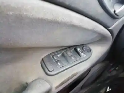 Véhicule à la ferraille citroen c5 berlina 1.6 16v hdi fap de l'année 2005 alimenté 9hz