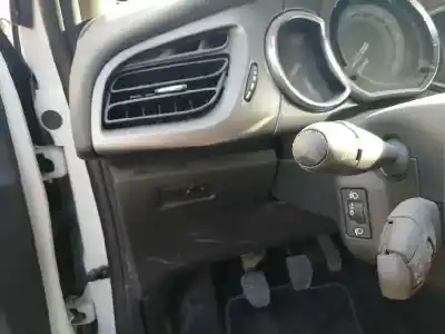 Véhicule à la ferraille citroen ds3 (sa_) 1.6 hdi 90 de l'année 2015 alimenté 9hp