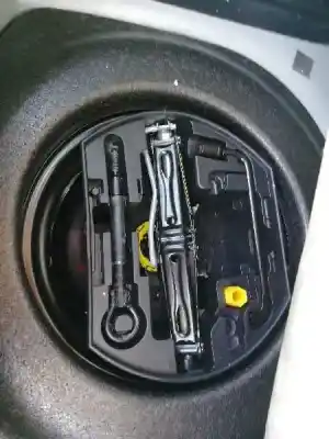 Véhicule à la ferraille citroen ds3 (sa_) 1.6 hdi 90 de l'année 2015 alimenté 9hp