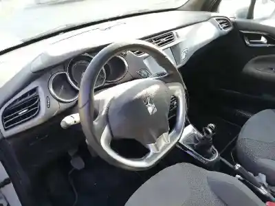 Véhicule à la ferraille citroen ds3 (sa_) 1.6 hdi 90 de l'année 2015 alimenté 9hp