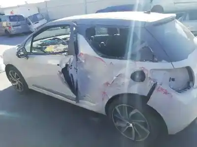 Véhicule à la ferraille citroen ds3 (sa_) 1.6 hdi 90 de l'année 2015 alimenté 9hp