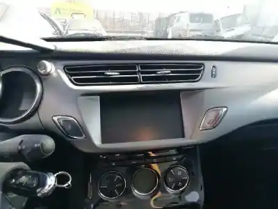 Véhicule à la ferraille citroen ds3 (sa_) 1.6 hdi 90 de l'année 2015 alimenté 9hp
