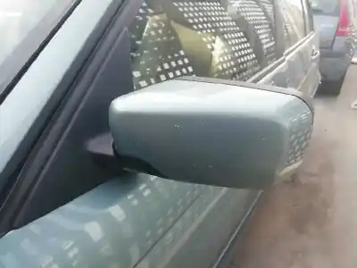 Здавання транспортного засобу bmw serie 3 berlina (e46) 320d року 2002 потужний 204d4d