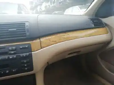 Здавання транспортного засобу bmw serie 3 berlina (e46) 320d року 2002 потужний 204d4d