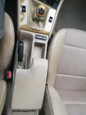 Здавання транспортного засобу bmw serie 3 berlina (e46) 320d року 2002 потужний 204d4d