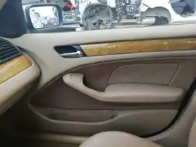Здавання транспортного засобу bmw serie 3 berlina (e46) 320d року 2002 потужний 204d4d