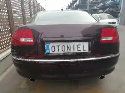 Véhicule à la ferraille AUDI                                               A8 (4E2)                                                                                                                                                                                                                                                   3.7 Quattro                                                                                                                                                                                                                                                de l'année 2004 alimenté BFL