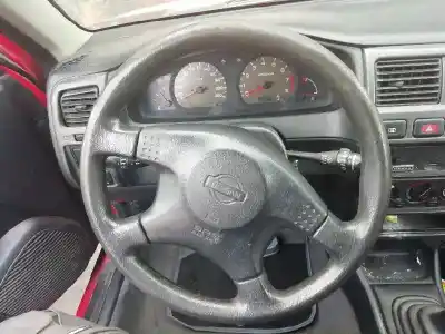 Здавання транспортного засобу nissan almera (n15) gx року 1999 потужний ga16
