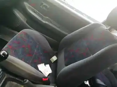 Здавання транспортного засобу nissan almera (n15) gx року 1999 потужний ga16
