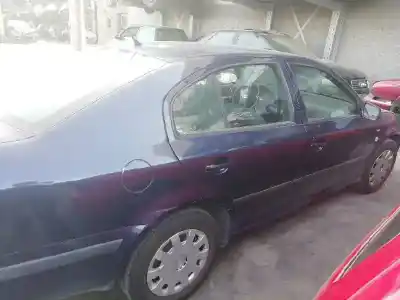 Veículo de Sucata skoda octavia berlina (1u2) ambiente do ano 2003 alimentado bfq