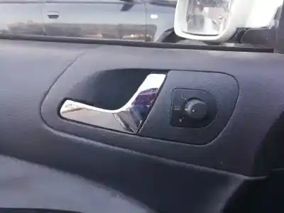 Veículo de Sucata skoda octavia berlina (1u2) ambiente do ano 2003 alimentado bfq