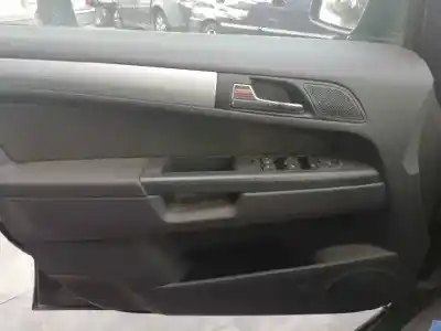 Здавання транспортного засобу opel zafira b 1.7 16v cdti року 2013 потужний a17dtr