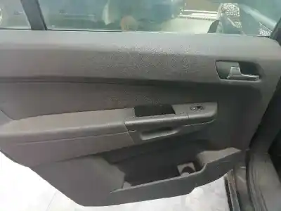 Здавання транспортного засобу opel zafira b 1.7 16v cdti року 2013 потужний a17dtr