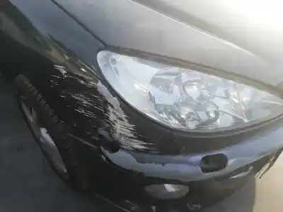 Véhicule à la ferraille peugeot 206 berlina 1.4 hdi de l'année 2005 alimenté 8hz