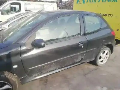 Véhicule à la ferraille peugeot 206 berlina 1.4 hdi de l'année 2005 alimenté 8hz