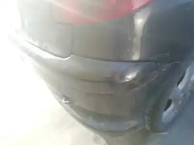 Véhicule à la ferraille peugeot 206 berlina 1.4 hdi de l'année 2005 alimenté 8hz