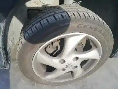 Véhicule à la ferraille peugeot 206 berlina 1.4 hdi de l'année 2005 alimenté 8hz