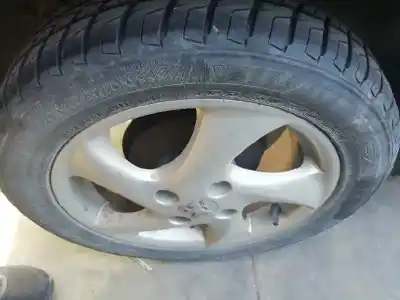 Véhicule à la ferraille peugeot 206 berlina 1.4 hdi de l'année 2005 alimenté 8hz