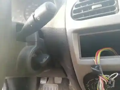 Véhicule à la ferraille peugeot 206 berlina 1.4 hdi de l'année 2005 alimenté 8hz