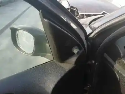 Véhicule à la ferraille peugeot 206 berlina 1.4 hdi de l'année 2005 alimenté 8hz