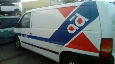 Veículo de Sucata mercedes-benz vito (w638) combi 110 d euro 2 (638.174) do ano 1998 alimentado d 0m 601 d23 la