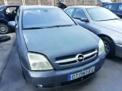 Véhicule à la ferraille opel vectra b berlina 2.2 16v dti cat (y 22 dtr / l50) de l'année 2003 alimenté y22dtr
