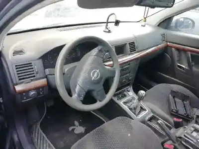 Véhicule à la ferraille opel vectra b berlina 2.2 16v dti cat (y 22 dtr / l50) de l'année 2003 alimenté y22dtr
