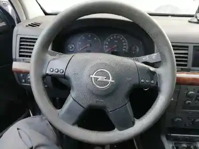 Véhicule à la ferraille opel vectra b berlina 2.2 16v dti cat (y 22 dtr / l50) de l'année 2003 alimenté y22dtr