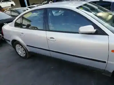Verschrottungsfahrzeug volkswagen passat berlina (3b2) 1.8 des jahres 1997 angetrieben adr