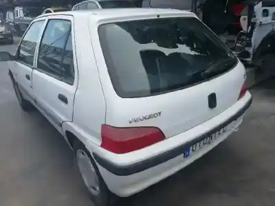 Véhicule à la ferraille peugeot 106 (s2) kid d de l'année 2001 alimenté vjx