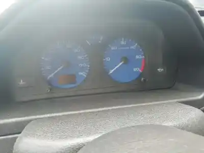 Véhicule à la ferraille peugeot 106 (s2) kid d de l'année 2001 alimenté vjx